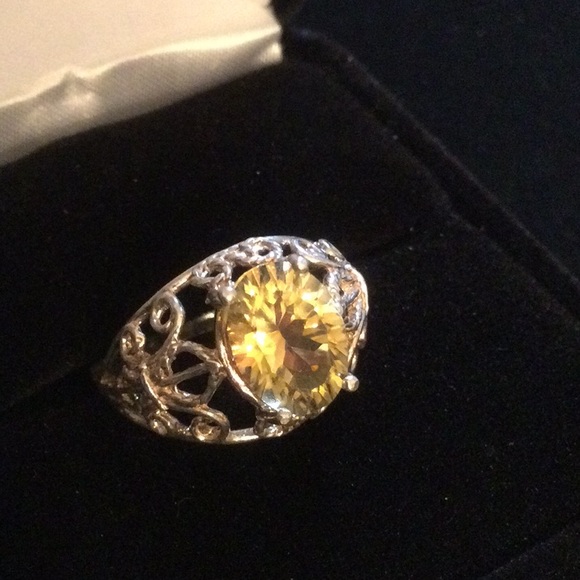 Genuine Golden Citrine Ring - Picture 3 of 15